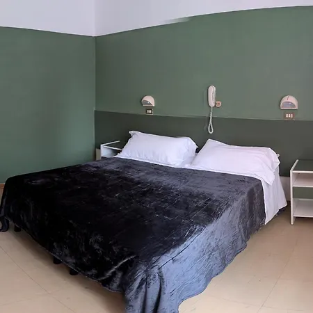 Plaza & Coffee Hotell