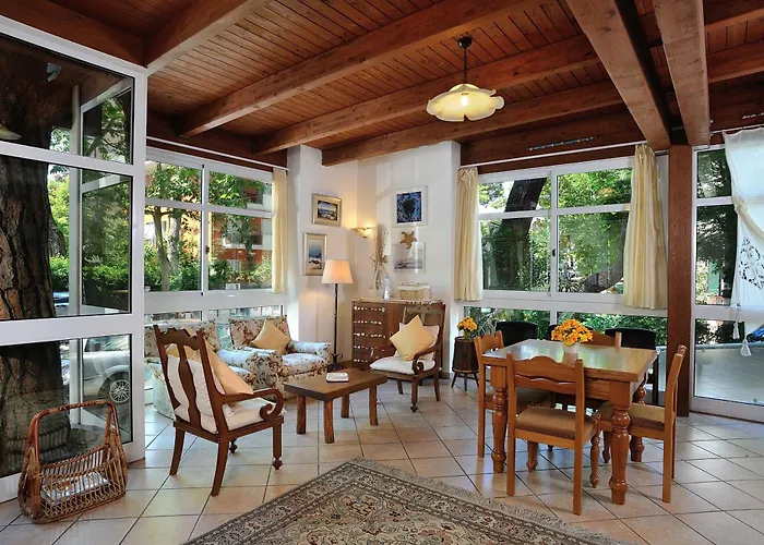 Plaza & Coffee Hotel 3*